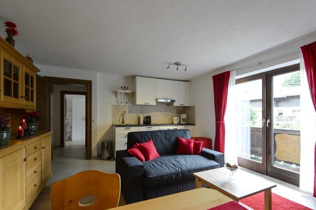 Haus Alpenblick Lofer Apartment Exterior foto