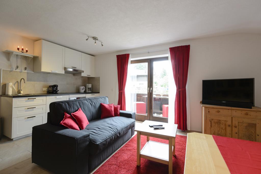 Haus Alpenblick Lofer Apartment Exterior foto