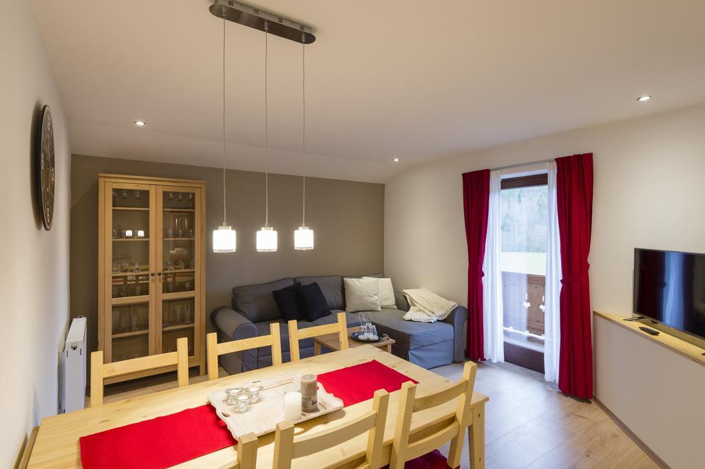Haus Alpenblick Lofer Apartment Exterior foto