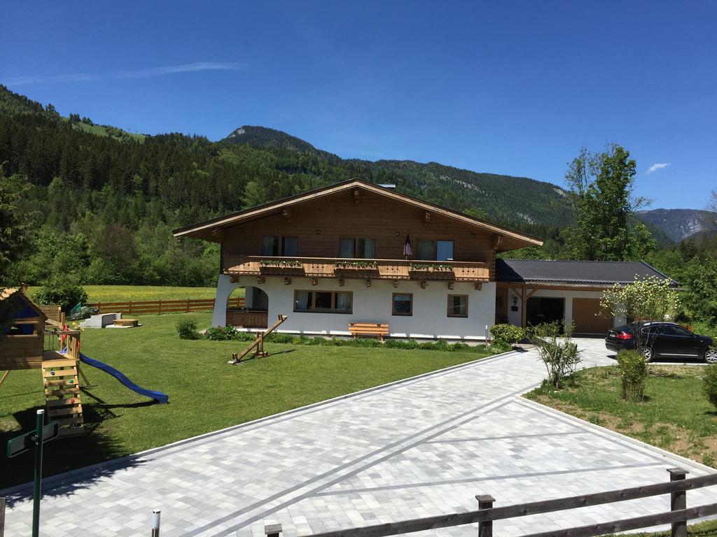 Haus Alpenblick Lofer Apartment Exterior foto